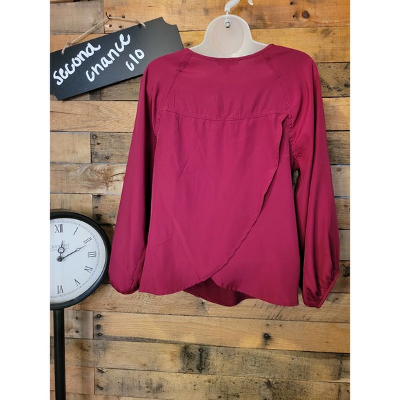 SALE-American Eagle women's maroon colored criss cross back top size large - Picture 11 of 11